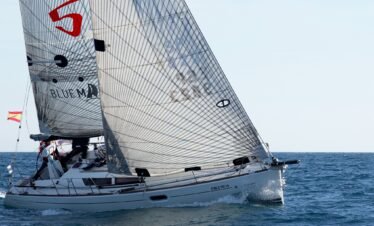 Velero Magic 5 Palamós